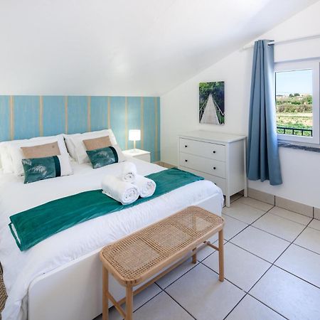 Silvercoast Apartments - Swimming Pool & Jacuzzi Atouguia Da Baleia Bagian luar foto