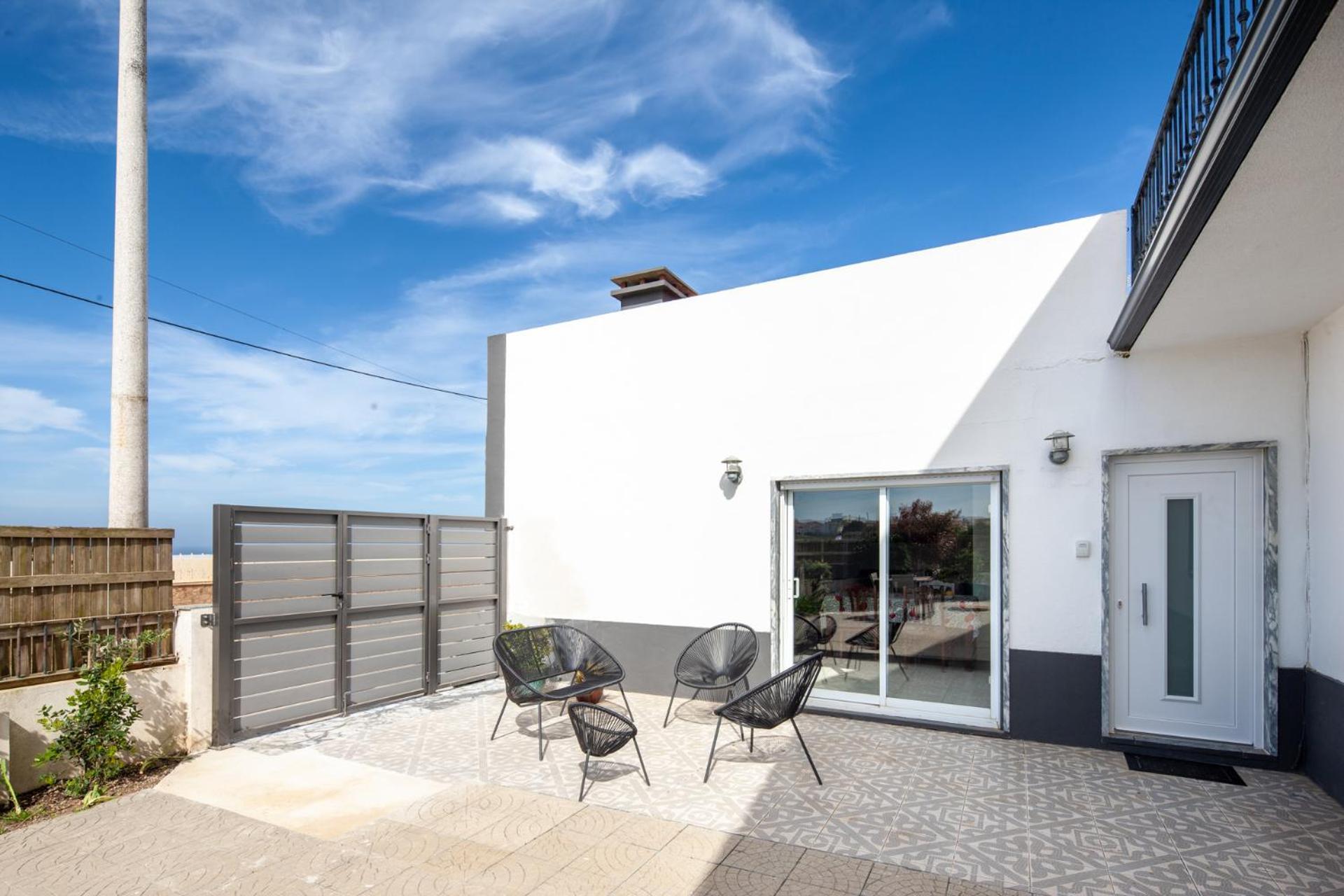 Silvercoast Apartments - Swimming Pool & Jacuzzi Atouguia Da Baleia Bagian luar foto
