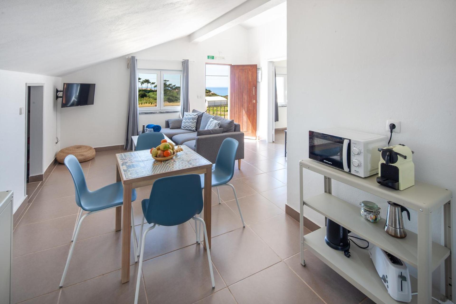 Silvercoast Apartments - Swimming Pool & Jacuzzi Atouguia Da Baleia Bagian luar foto