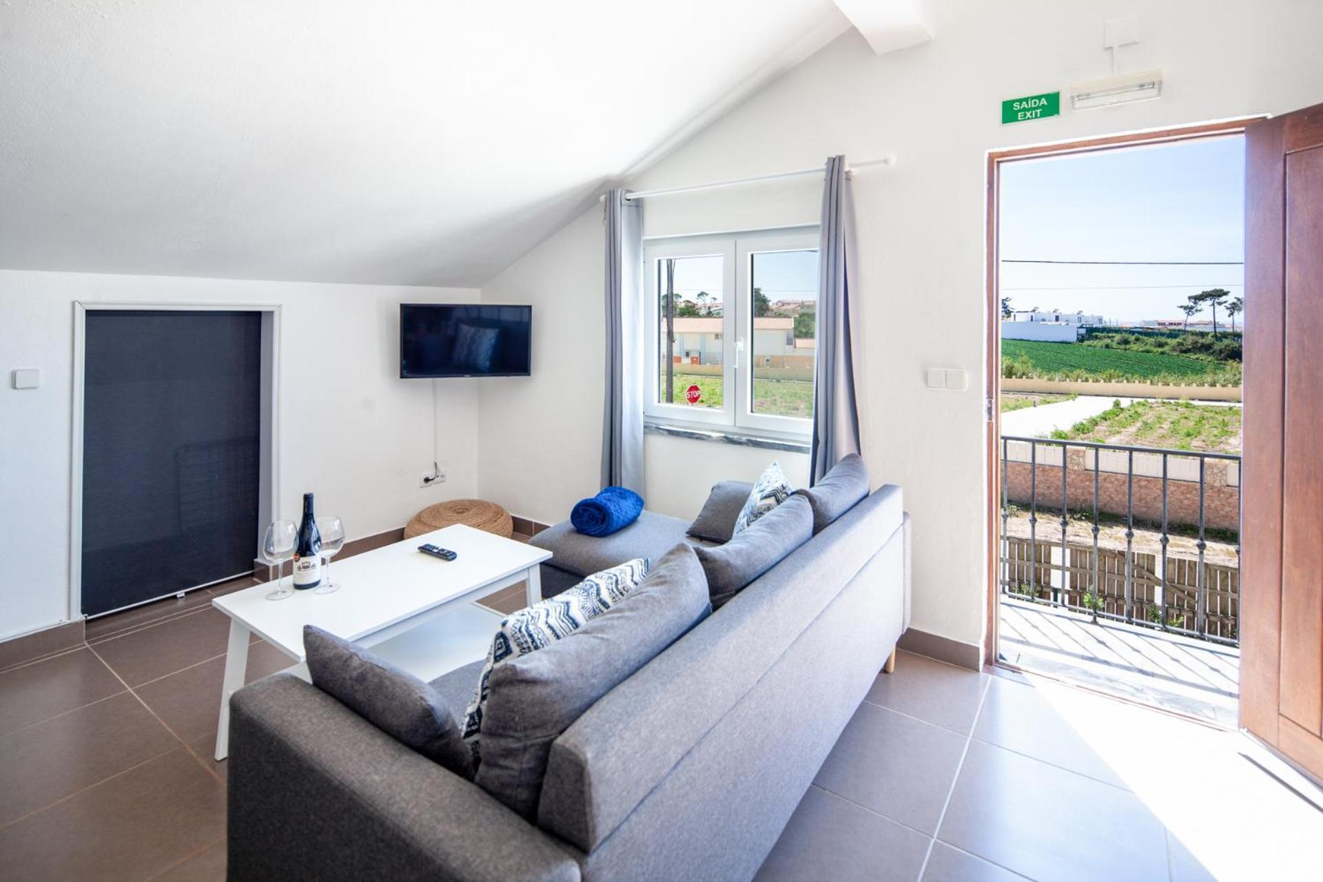 Silvercoast Apartments - Swimming Pool & Jacuzzi Atouguia Da Baleia Bagian luar foto